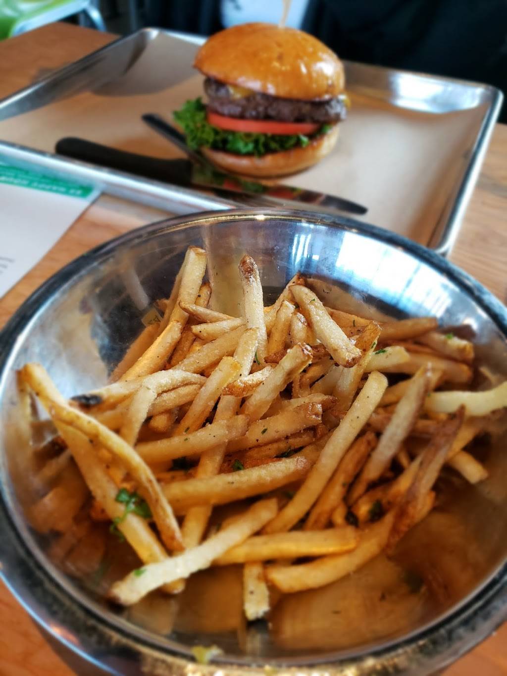 Hopdoddy Burger Bar | restaurant | 449 W 19th St Suite D-100, Houston, TX 77008, USA | 3462502100 OR +1 346-250-2100