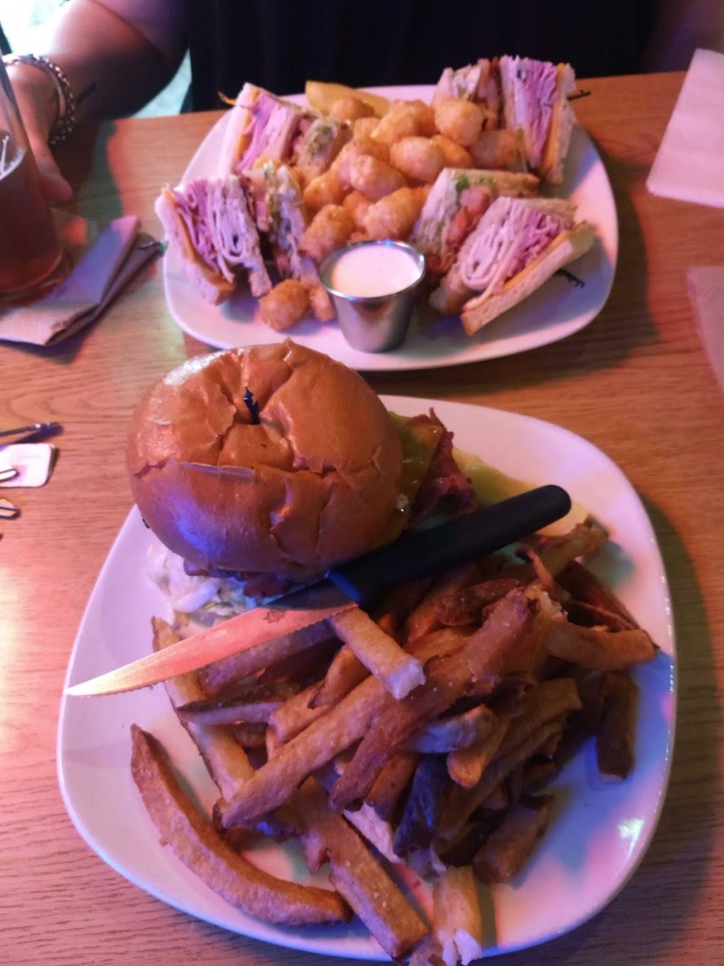 Kissin Kates Cafe/ Beavercreek Saloon | restaurant | 21950 S Beavercreek Rd, Oregon City, OR 97045, USA | 5036323190 OR +1 503-632-3190