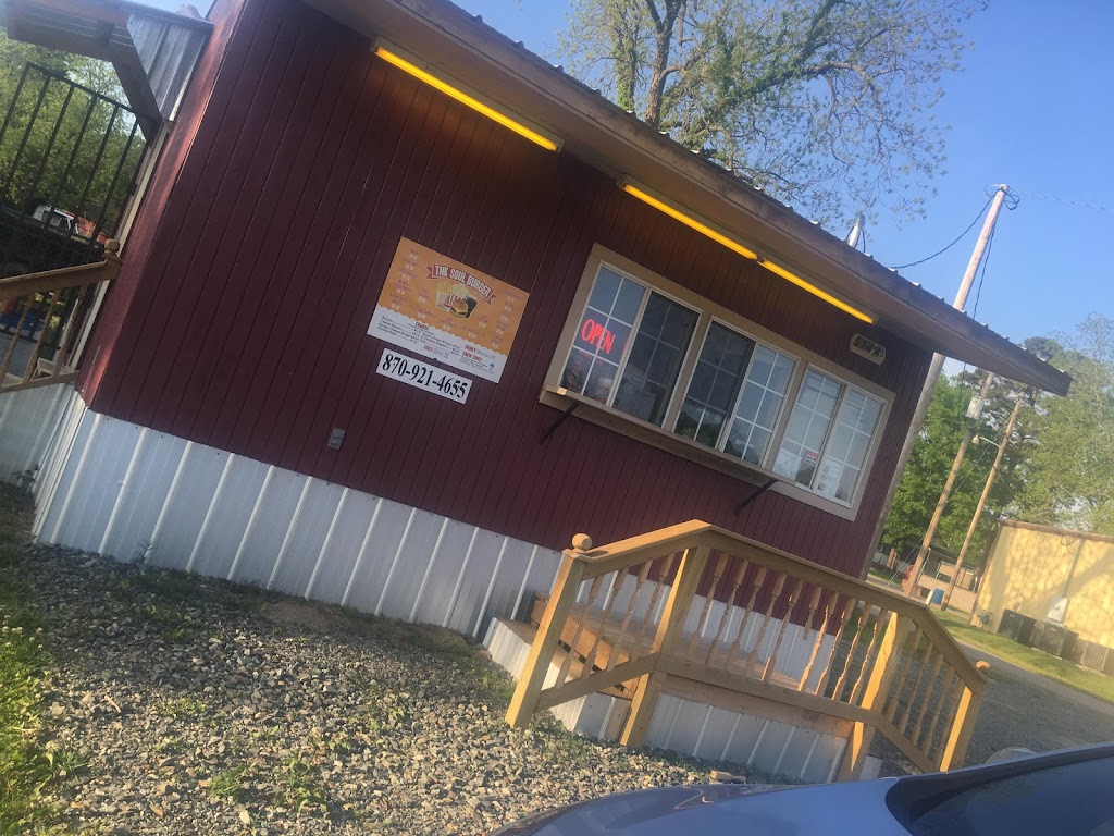 TNK Soul Burger | restaurant | 107 Cherry St, Lewisville, AR 71845, USA | 8709214655 OR +1 870-921-4655