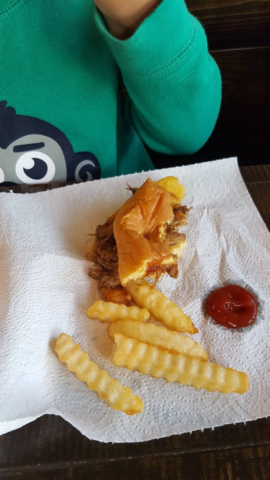 Troys Bar-Be-Que | restaurant | 1920 Federal Hwy, Boynton Beach, FL 33435, USA | 5617401125 OR +1 561-740-1125