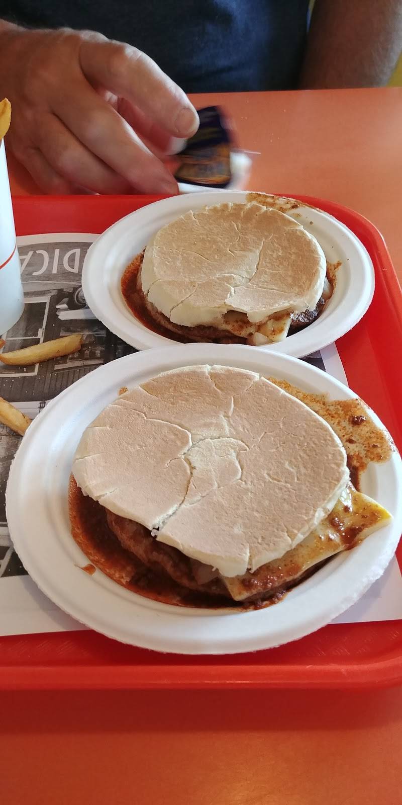 Dic Anns | restaurant | 235 Rue de Martigny O, Saint-Jérôme, QC J7Y 2G4, Canada | 8663422667 OR +1 866-342-2667