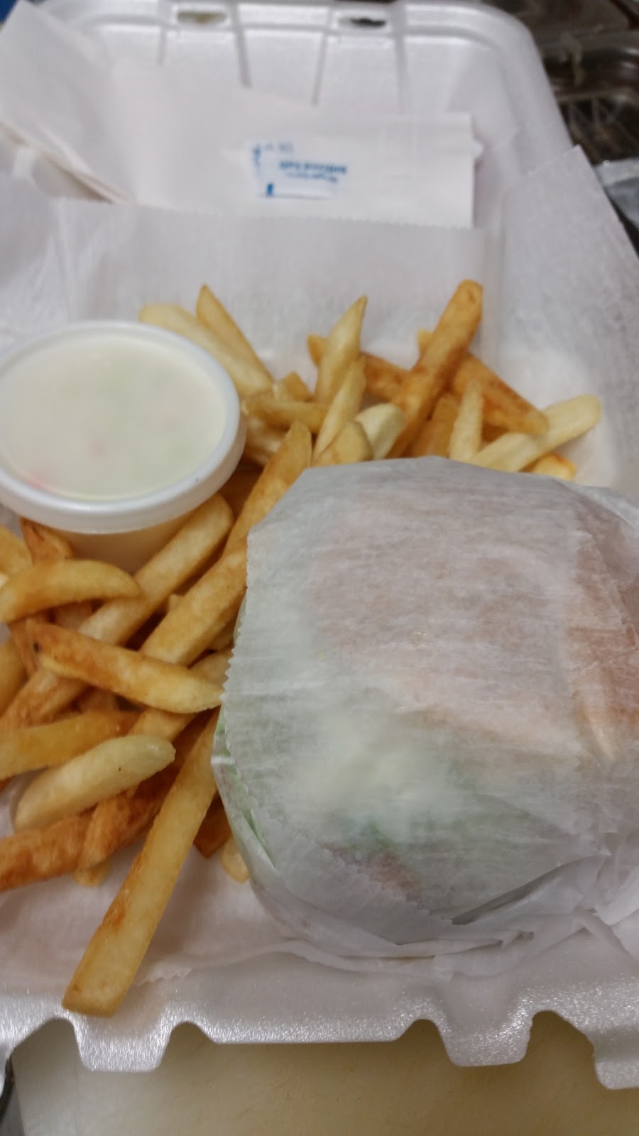 Clydes Of Kinross | restaurant | 5324 M-80, Sault Ste. Marie, MI 49788, USA | 9064956901 OR +1 906-495-6901