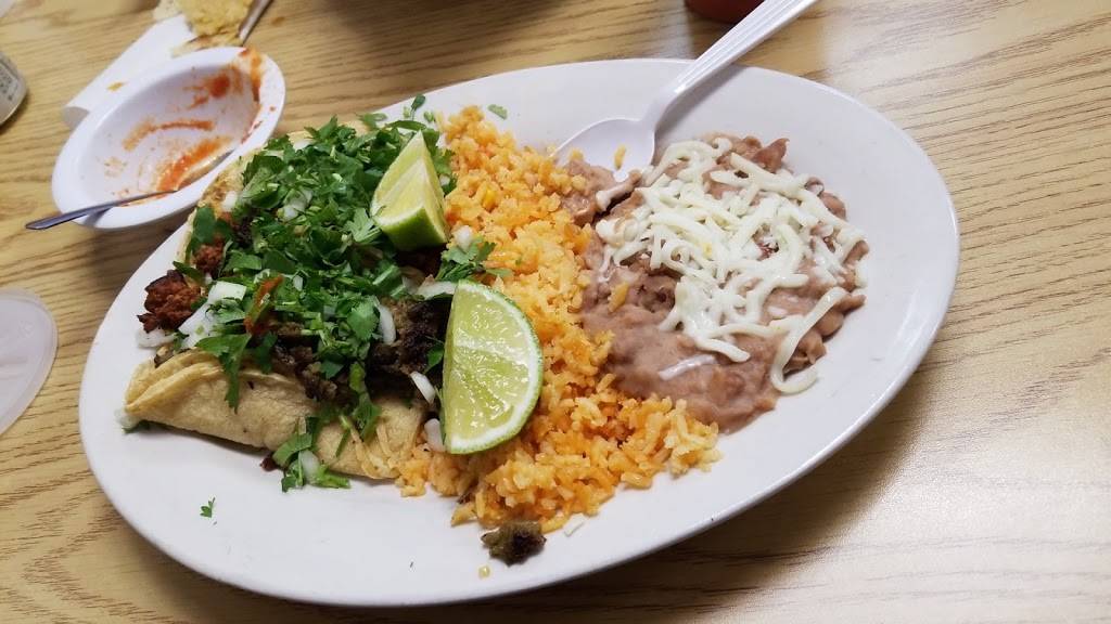Taqueria El Duranguito | restaurant | 402 Lake St, Maywood, IL 60153, USA | 7083434584 OR +1 708-343-4584