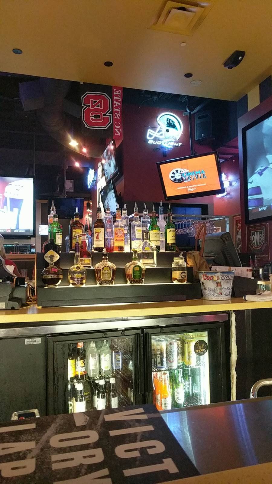 Buffalo Wild Wings | meal takeaway | 400 E M.L.K. Jr Blvd Suite B, Charlotte, NC 28202, USA | 7049719464 OR +1 704-971-9464