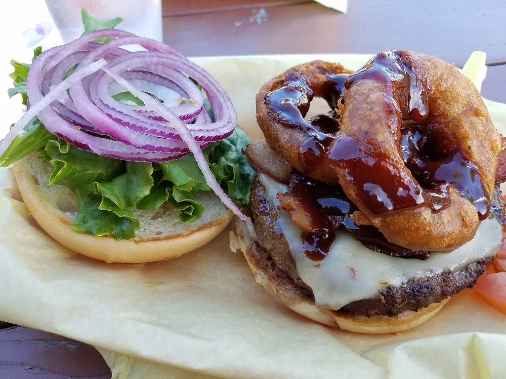 Sylvesters Burgers | restaurant | 6455 El Camino Real, Atascadero, CA 93422, USA | 8054667591 OR +1 805-466-7591