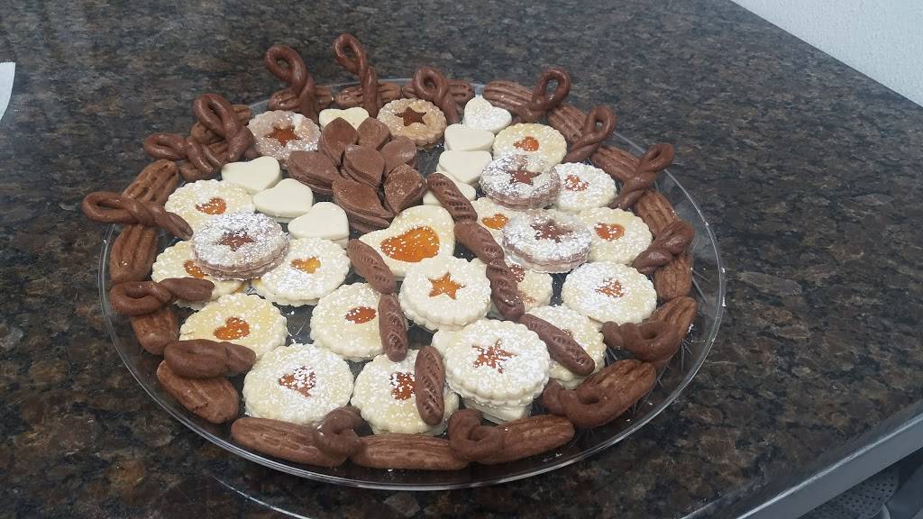 Abe’s Bakery & Pizza | restaurant | 16645 W Warren Ave, Detroit, MI 48228, USA | 3135513087 OR +1 313-551-3087