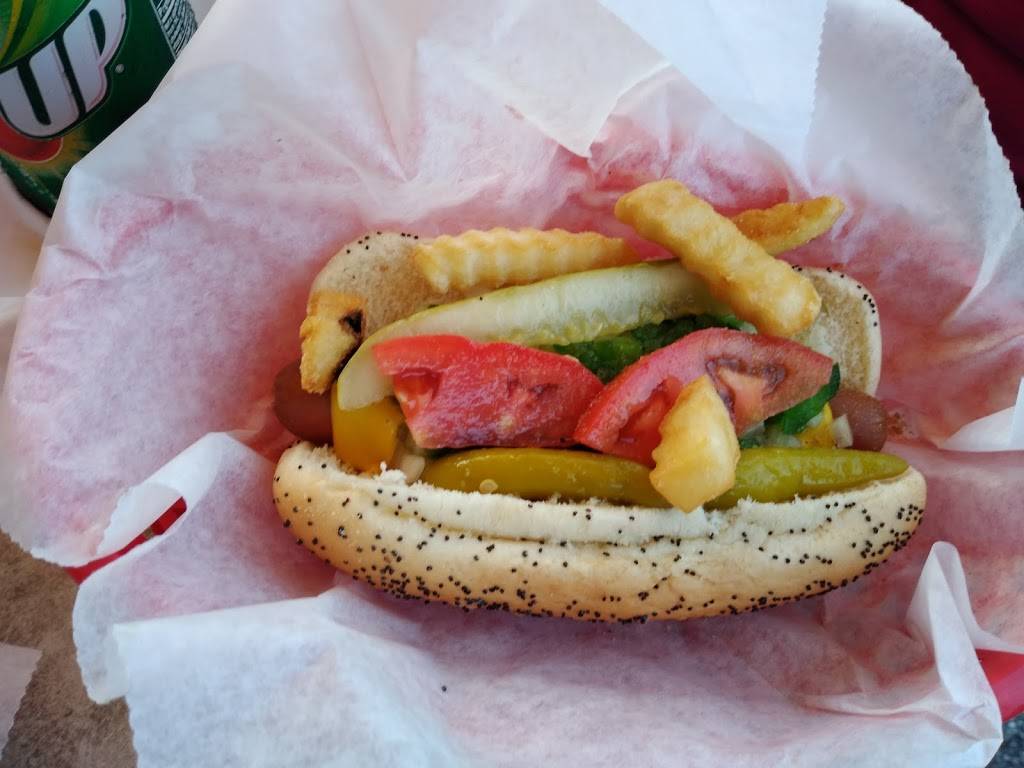 CHI-TOWN Chicago Italian Beef & Hot Dogs | restaurant | 334 E McNab Rd, Pompano Beach, FL 33060, USA | 9549516465 OR +1 954-951-6465