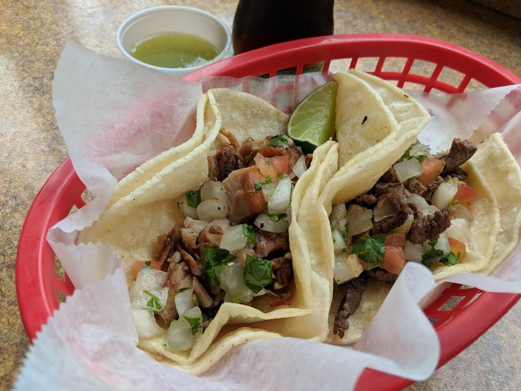 Tacos Lupita | restaurant | 129 Munroe St, Lynn, MA 01901, USA | 7815936437 OR +1 781-593-6437