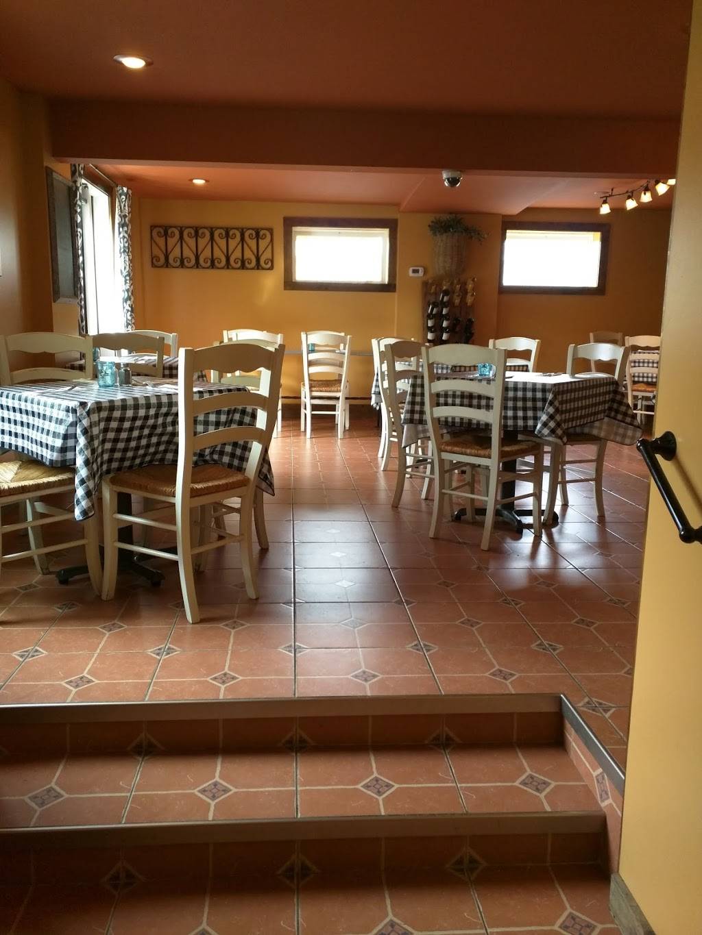 Olives Greek Taverna | restaurant | 50 State St, Pittsford, NY 14534, USA | 5853813990 OR +1 585-381-3990