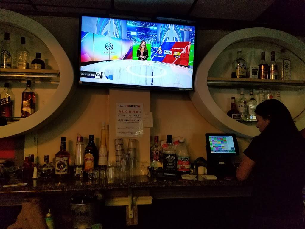 El Puente De Oro Restaurant | restaurant | 11123 Veirs Mill Rd Suite #B, Wheaton, MD 20902, USA | 3019423070 OR +1 301-942-3070