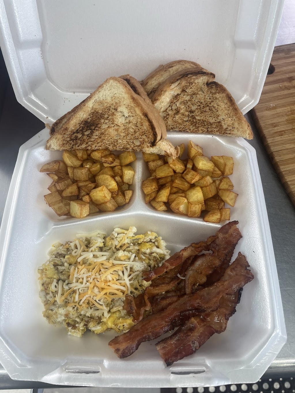 TaCo N Madrez LLC | restaurant | 3685 N US Hwy 1, Fort Pierce, FL 34946, USA | 7723231974 OR +1 772-323-1974