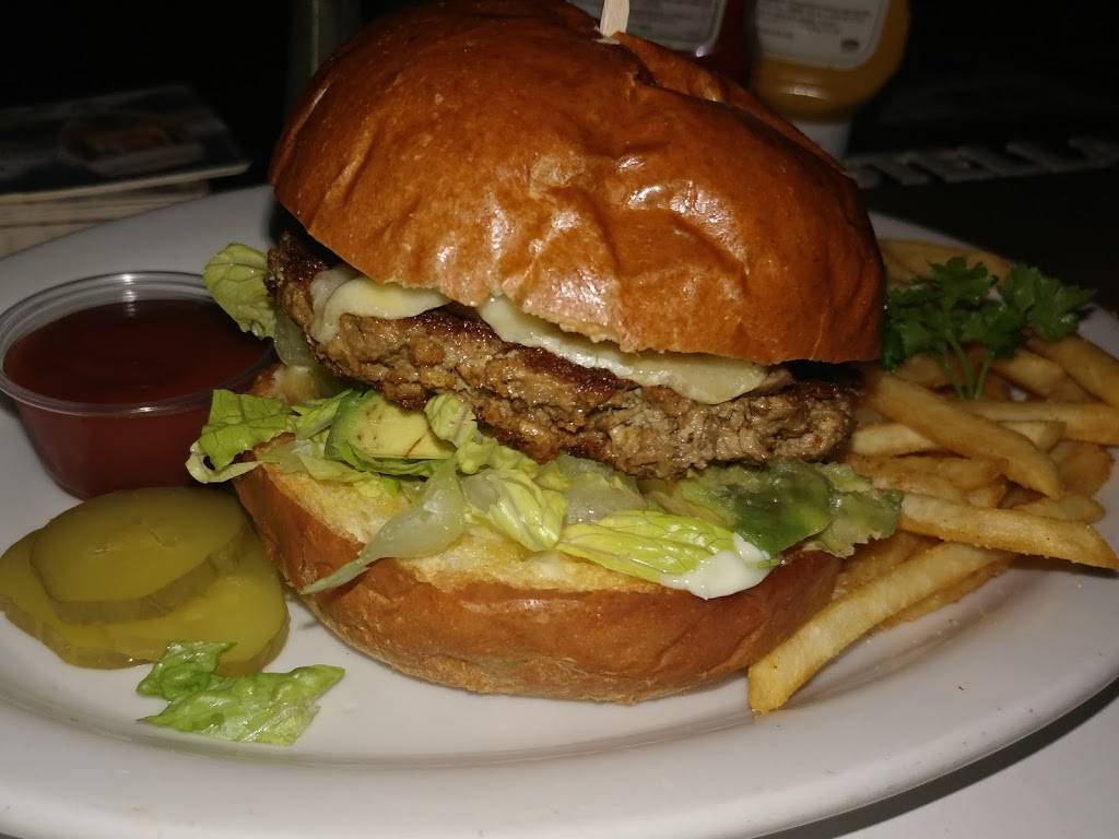 Clancys | restaurant | 803 E Broadway, Long Beach, CA 90802, USA | 5624371836 OR +1 562-437-1836