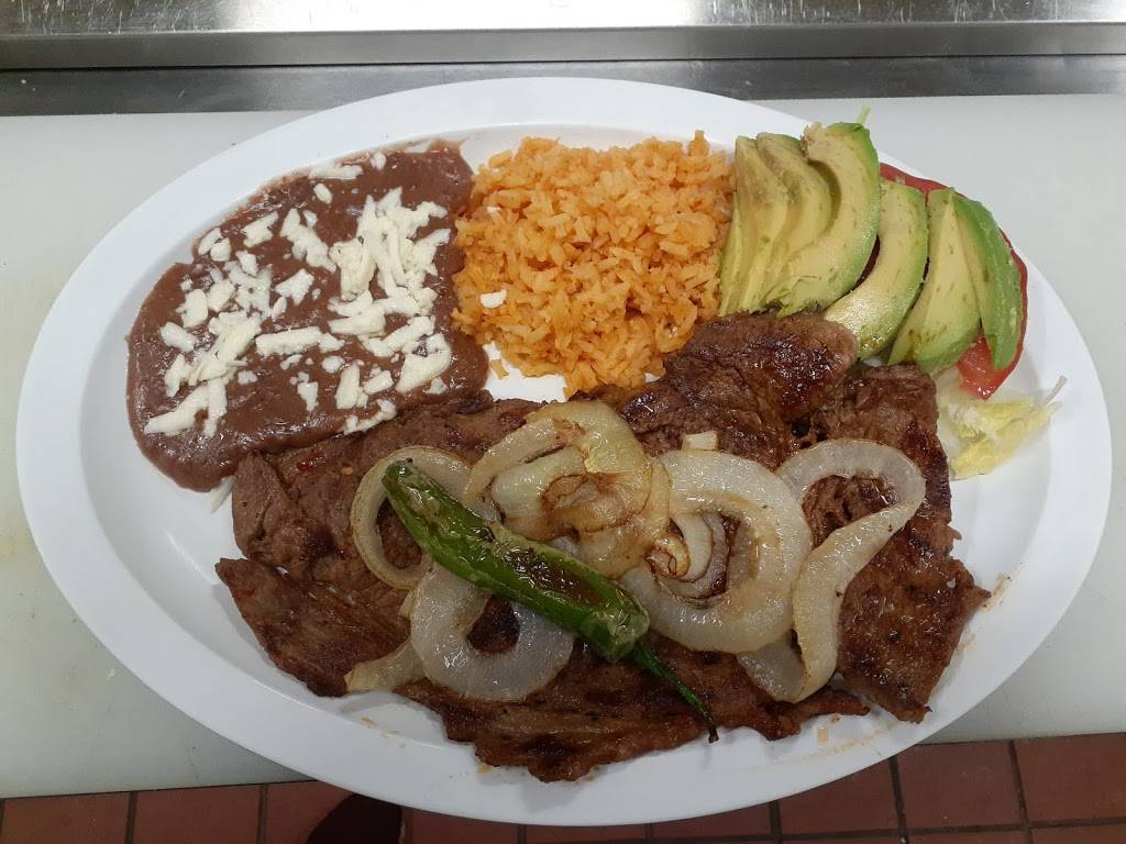 Antojitos Criollos | restaurant | 1701 S Alexander St #108, Plant City, FL 33566, USA | 8137565032 OR +1 813-756-5032