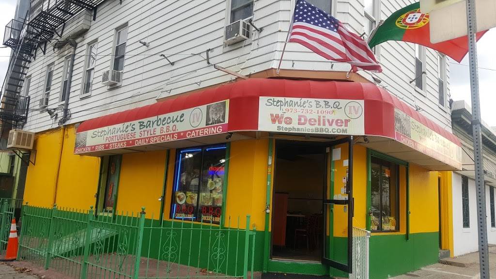 Stephanies Barbecue IV | restaurant | 687 N 6th St, Newark, NJ 07107, USA | 9737321090 OR +1 973-732-1090