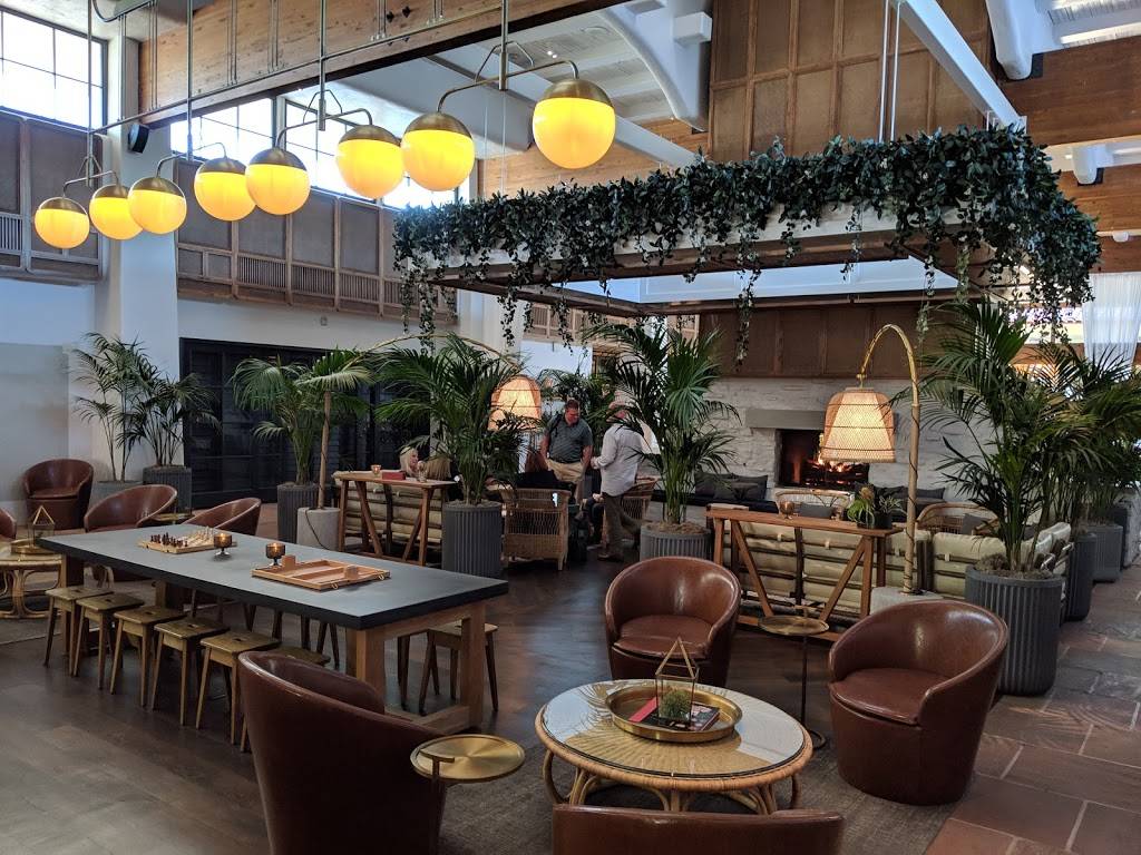 The Canal Club | restaurant | 4925 N Scottsdale Rd, Scottsdale, AZ 85251, USA | 4804246095 OR +1 480-424-6095