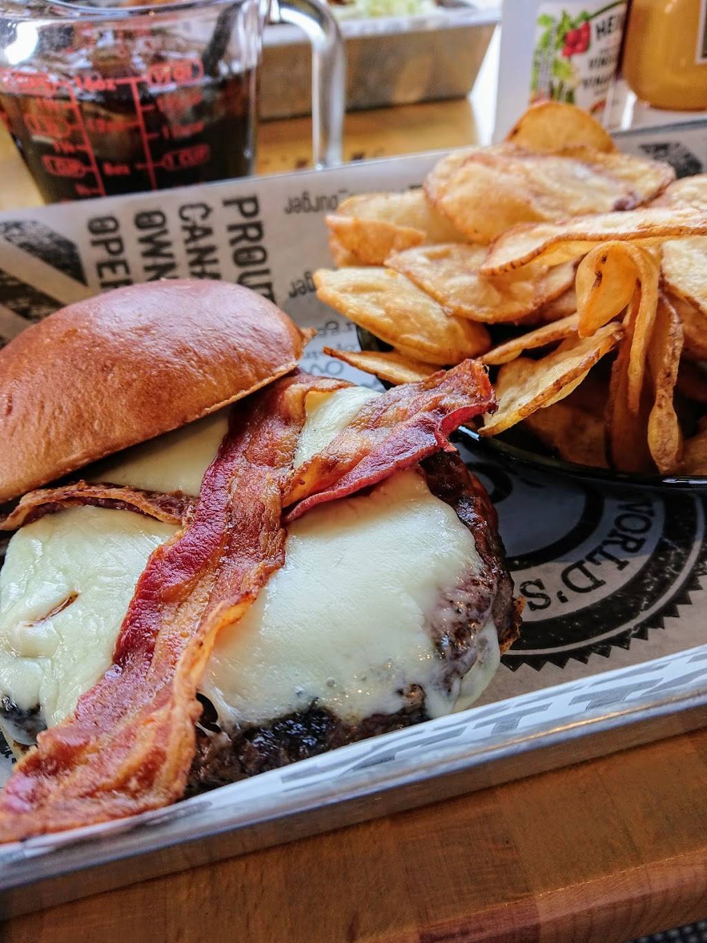 The Works Gourmet Burger Bistro | restaurant | 64 Stonehaven Dr, Kanata, ON K2M 2Y2, Canada | 6132710406 OR +1 613-271-0406