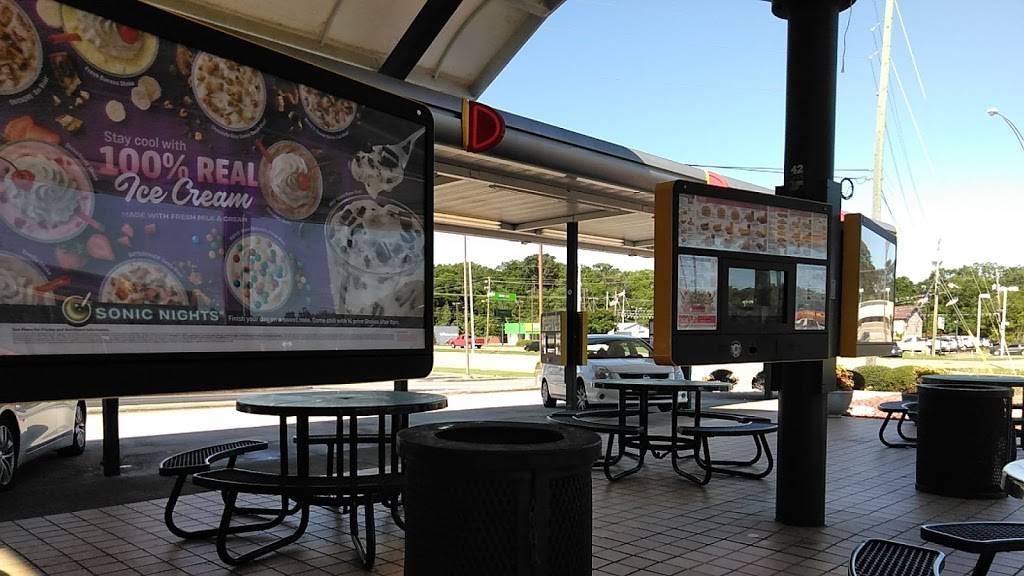 Sonic Drive-In | restaurant | 9829 Parkway E, Birmingham, AL 35215, USA | 2058530355 OR +1 205-853-0355