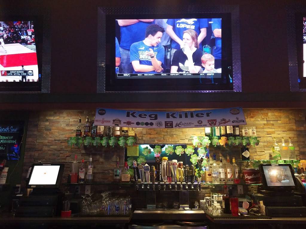 Sidelines Sports Pub and Grill | restaurant | W6278 Greenville Dr, Greenville, WI 54942, USA | 9207579810 OR +1 920-757-9810