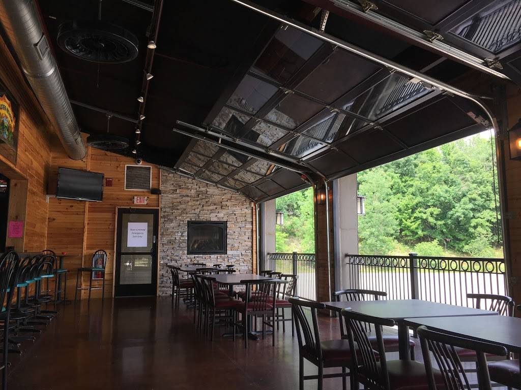 11th Frame Bar and Grille | restaurant | 540 Fairground Hill Rd, Butler, PA 16001, USA | 7242838570 OR +1 724-283-8570