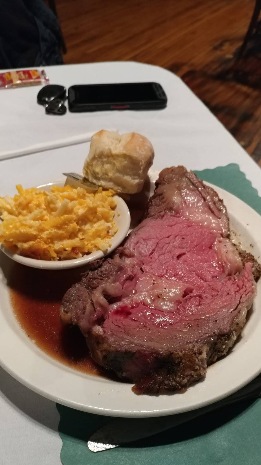 Earls | restaurant | 123 W Main St, Brook, IN 47922, USA | 2192753275 OR +1 219-275-3275