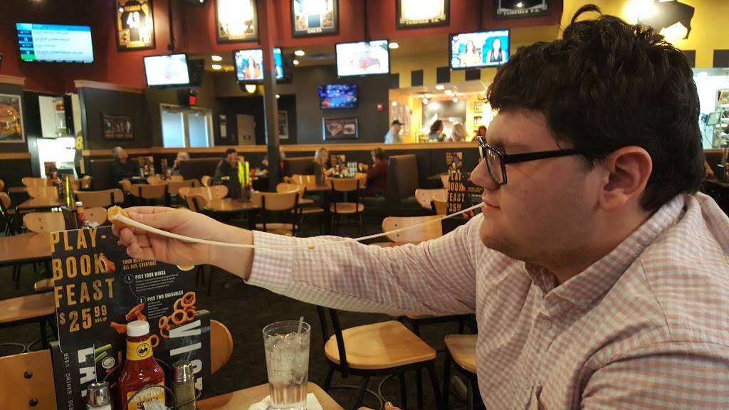 Buffalo Wild Wings | restaurant | 3417 Princeton Rd, Hamilton, OH 45011, USA | 5137372999 OR +1 513-737-2999