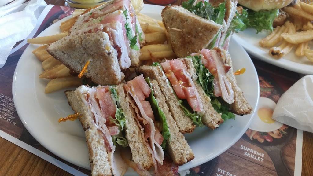 Dennys | restaurant | 1798 Thierer Rd, Madison, WI 53704, USA | 6082415061 OR +1 608-241-5061