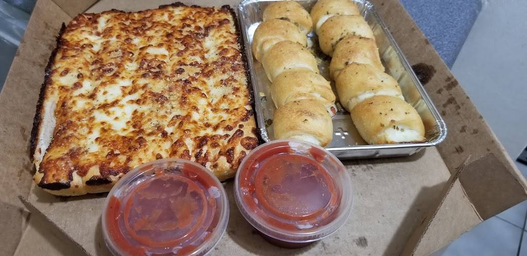 Pizza Hut | restaurant | 5320 N Broadway, Chicago, IL 60640, USA | 7738781816 OR +1 773-878-1816