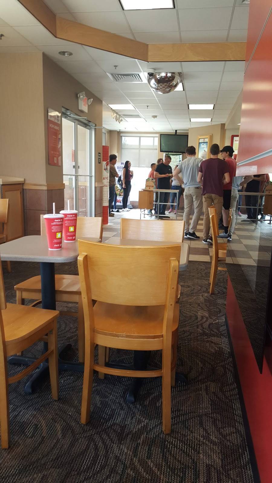 Wendys | restaurant | 3140 N 124th St, Wauwatosa, WI 53222, USA | 4147742772 OR +1 414-774-2772