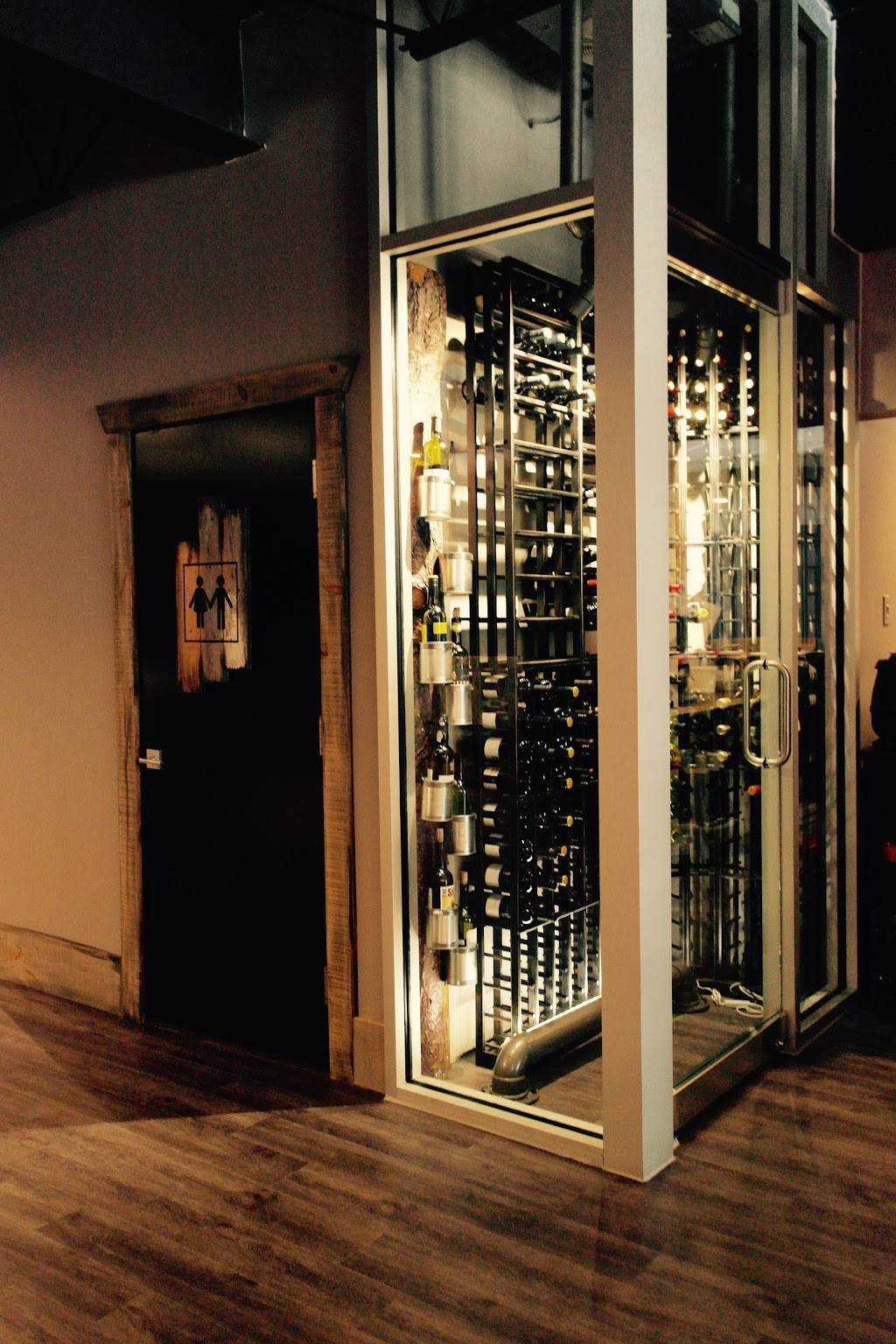 Restaurant Aux 3 Grelots | restaurant | 101 Rue Lachapelle E Local C, Saint-Rémi, QC J0L 2L0, Canada | 4504543414 OR +1 450-454-3414