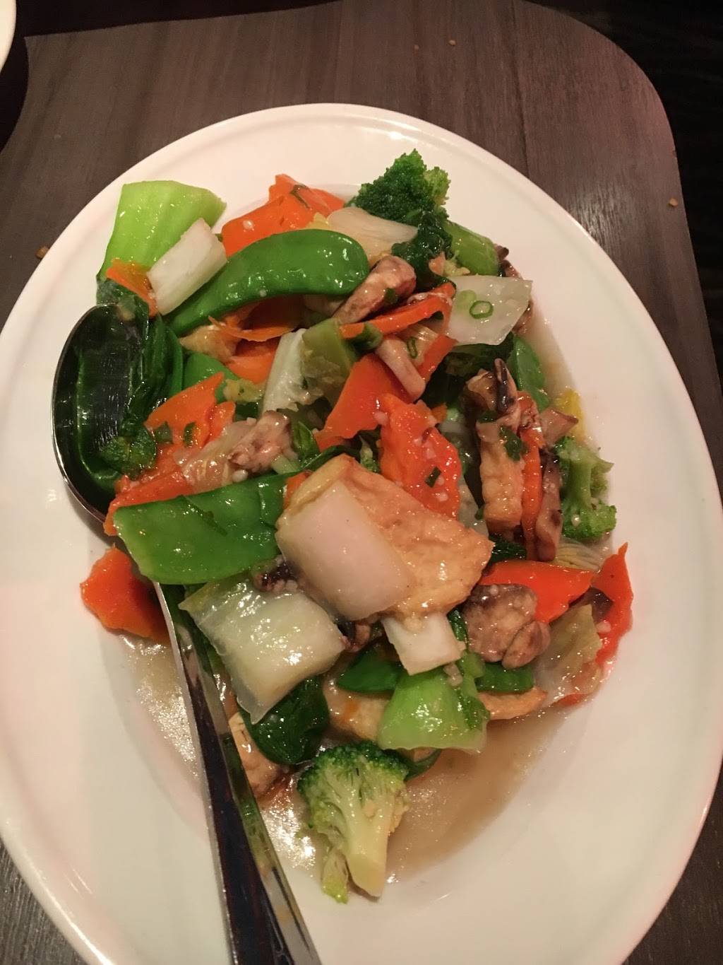 New Mandarin Garden | restaurant | 31539 W 13 Mile Rd, Farmington Hills, MI 48334, USA | 2485537609 OR +1 248-553-7609