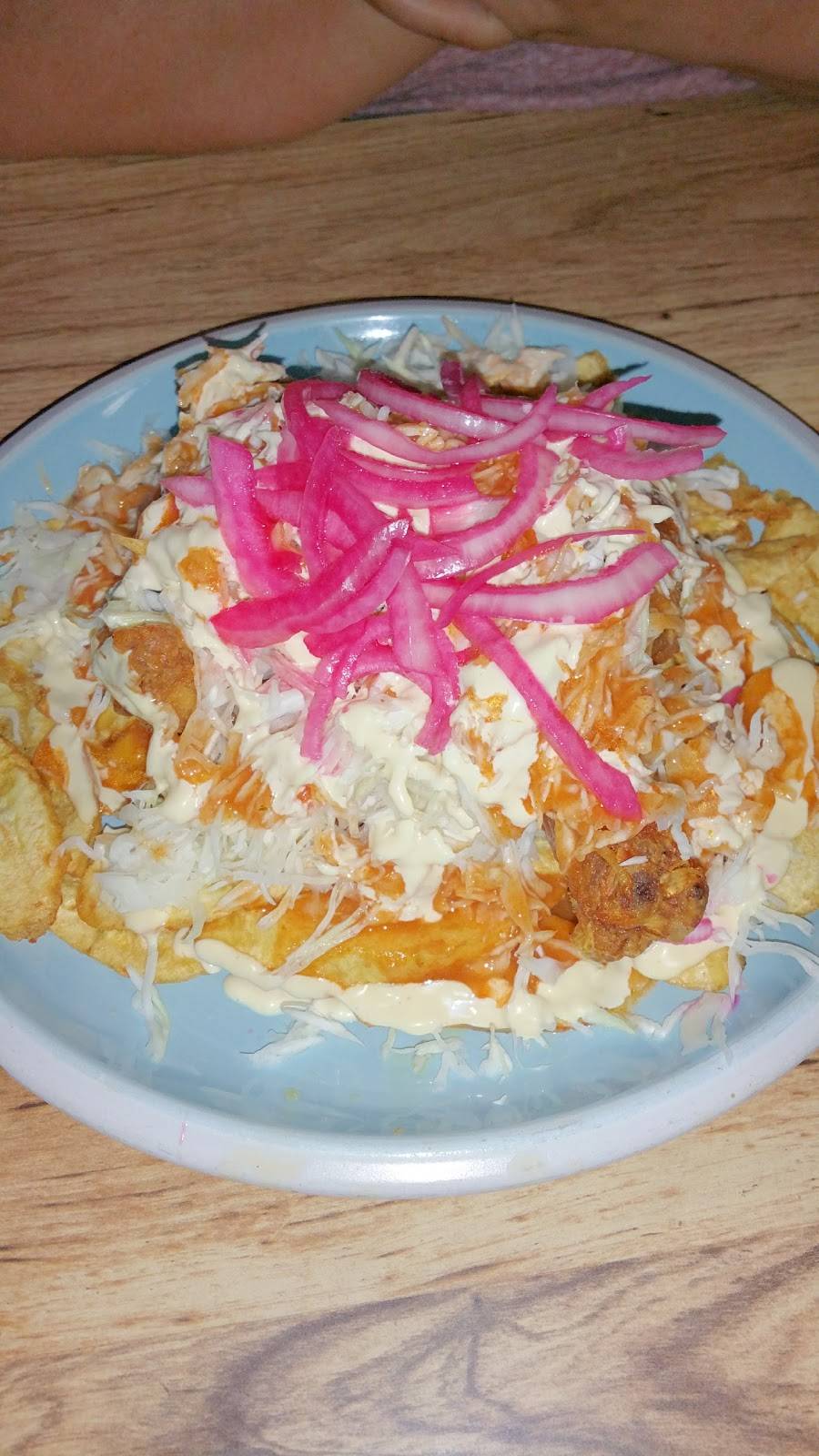 Las Tres Fronteras | restaurant | 7940 E 21st St, Tulsa, OK 74129, USA | 9189499358 OR +1 918-949-9358