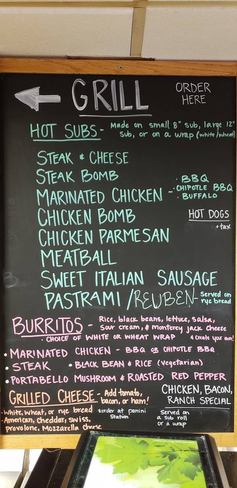 Tradeport Pizza | meal takeaway | 14 Manchester Square, Portsmouth, NH 03801, USA | 6033736021 OR +1 603-373-6021