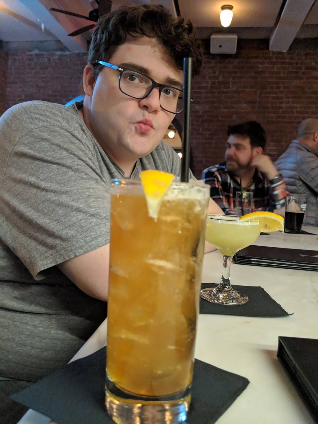 Pharmacie Liquor Bar | restaurant | 398 Bloomfield Ave, Montclair, NJ 07042, USA | 9739685303 OR +1 973-968-5303