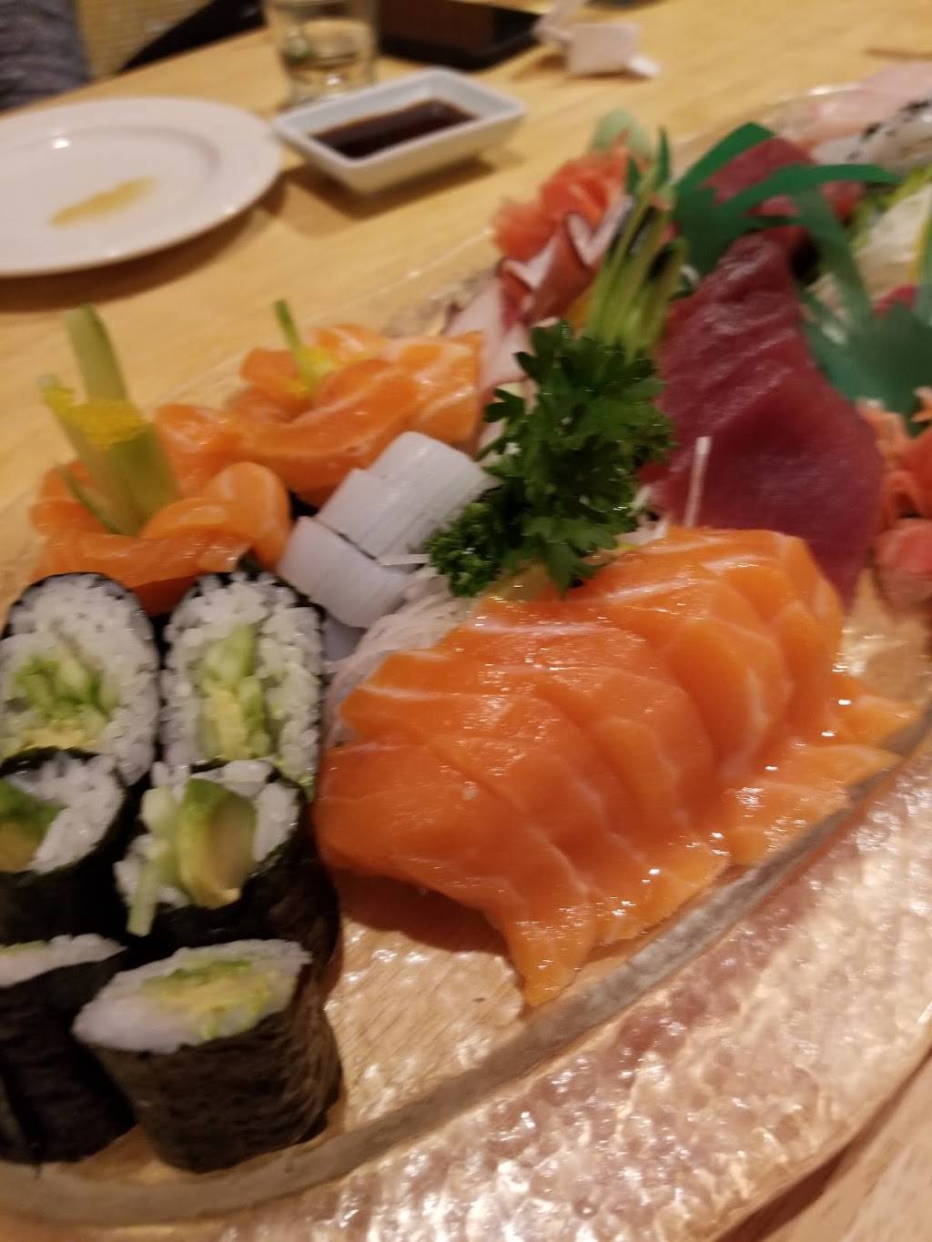 Naomi Sushi | restaurant | 1309 E Rand Rd, Arlington Heights, IL 60004, USA | 8475909722 OR +1 847-590-9722