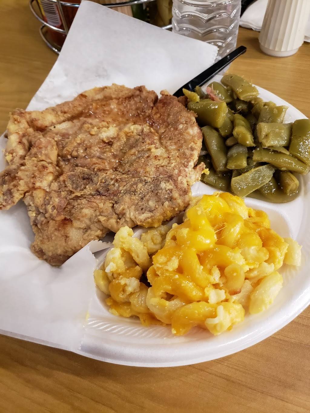 Taste Of Soul | restaurant | 2723 S Woodland Blvd, DeLand, FL 32720, USA | 3862790869 OR +1 386-279-0869