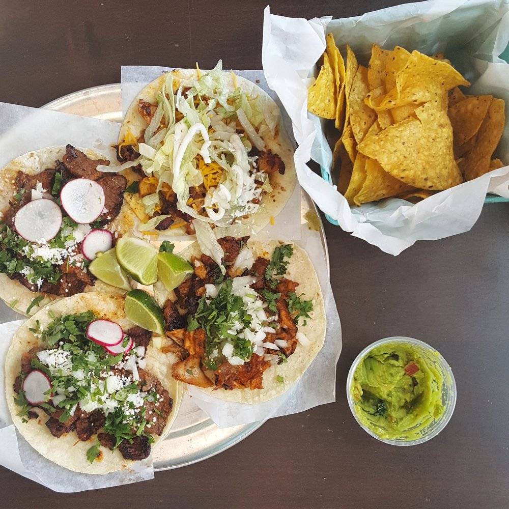 Taqueria El Jefe | restaurant | 11200 W Burleigh St, Wauwatosa, WI 53222, USA | 4148376295 OR +1 414-837-6295