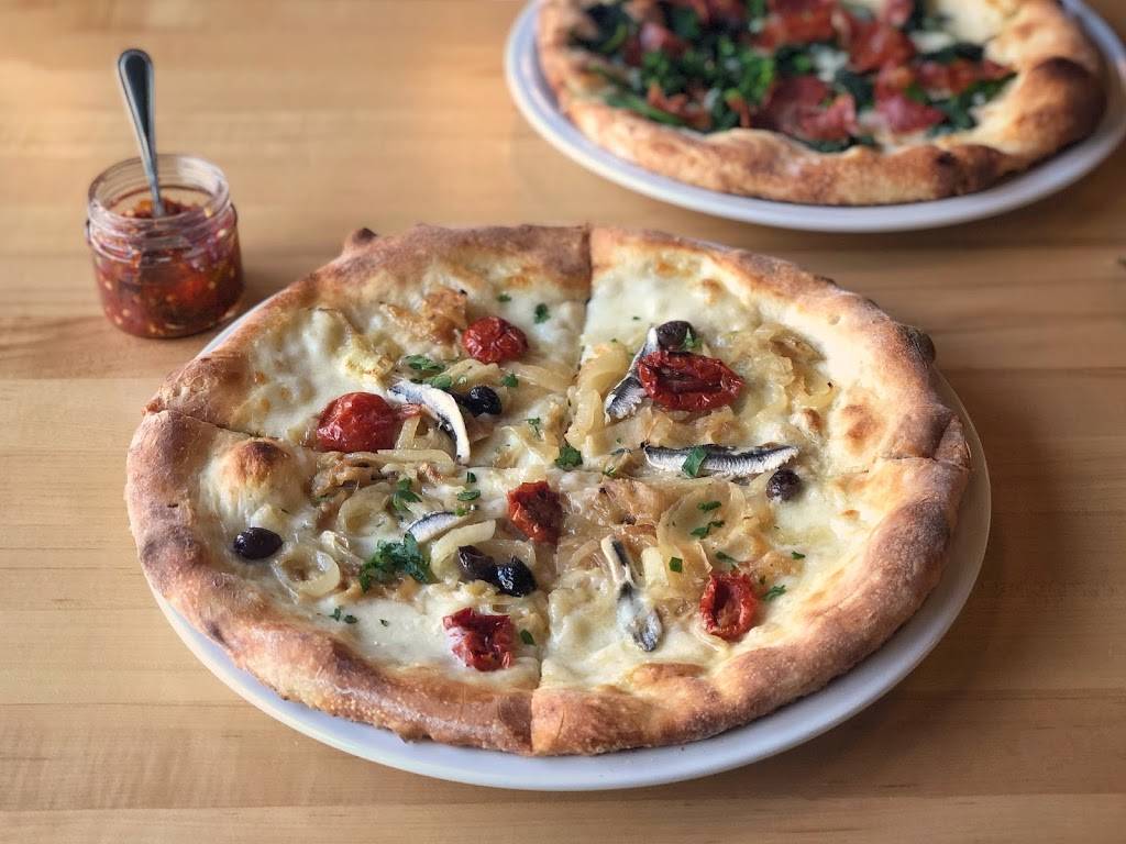 Pizzeria Melrose Plateau | restaurant | 4040 Boul St-Laurent, Montréal, QC H2W 1Y8, Canada | 5146574040 OR +1 514-657-4040