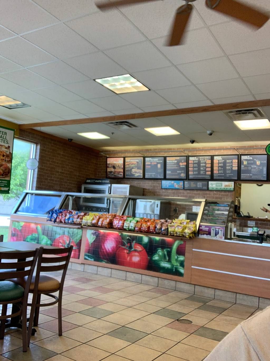 Subway Restaurants | restaurant | Willowbrook Commons, 63 E Thompson Ln Unit #6, Nashville, TN 37211, USA | 6153333700 OR +1 615-333-3700