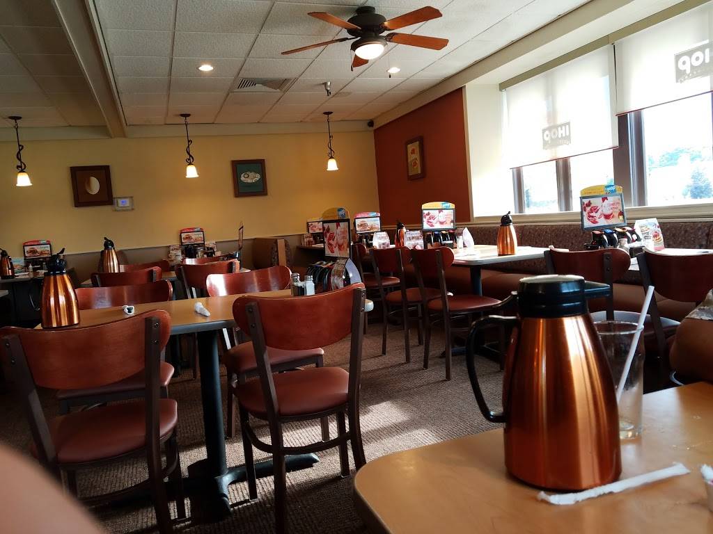 IHOP | restaurant | 611 Plank Rd, Clifton Park, NY 12065, USA | 5183481892 OR +1 518-348-1892