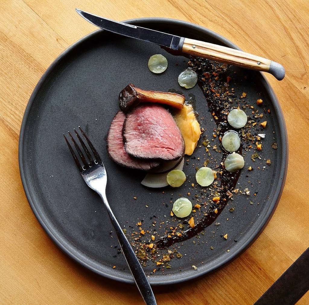 Hugos | restaurant | 88 Middle St, Portland, ME 04101, USA | 2077748538 OR +1 207-774-8538