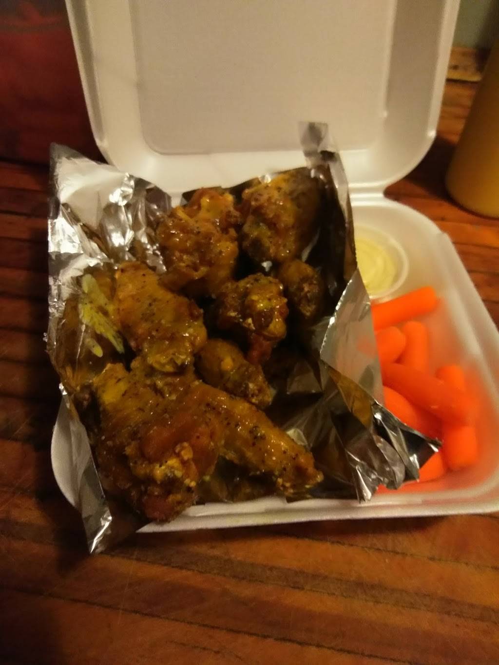 Specialty Wings | restaurant | 2280 Fillmore Ave, Buffalo, NY 14214, USA | 7162479464 OR +1 716-247-9464