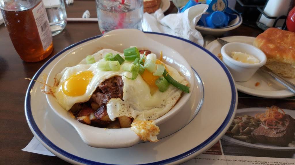 Bob Evans | restaurant | 700 N Leavitt Rd, Amherst, OH 44001, USA | 4409888894 OR +1 440-988-8894
