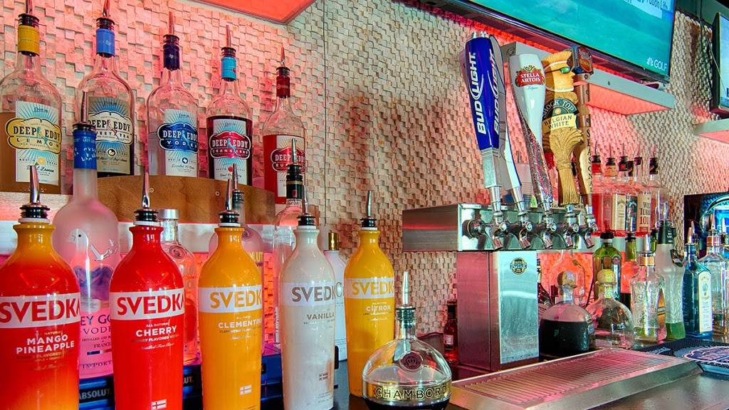 Whiskey Beach Bar & Grill | restaurant | 9668 N Kings Hwy, Myrtle Beach, SC 29572, USA | 8437121724 OR +1 843-712-1724