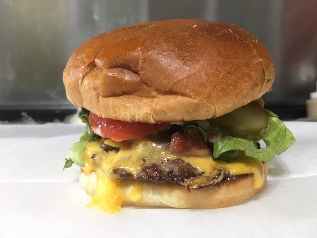 Tom Toms Cafe & Ice Cream | restaurant | 1154 County Hwy 110, Broadalbin, NY 12025, USA | 5188833030 OR +1 518-883-3030