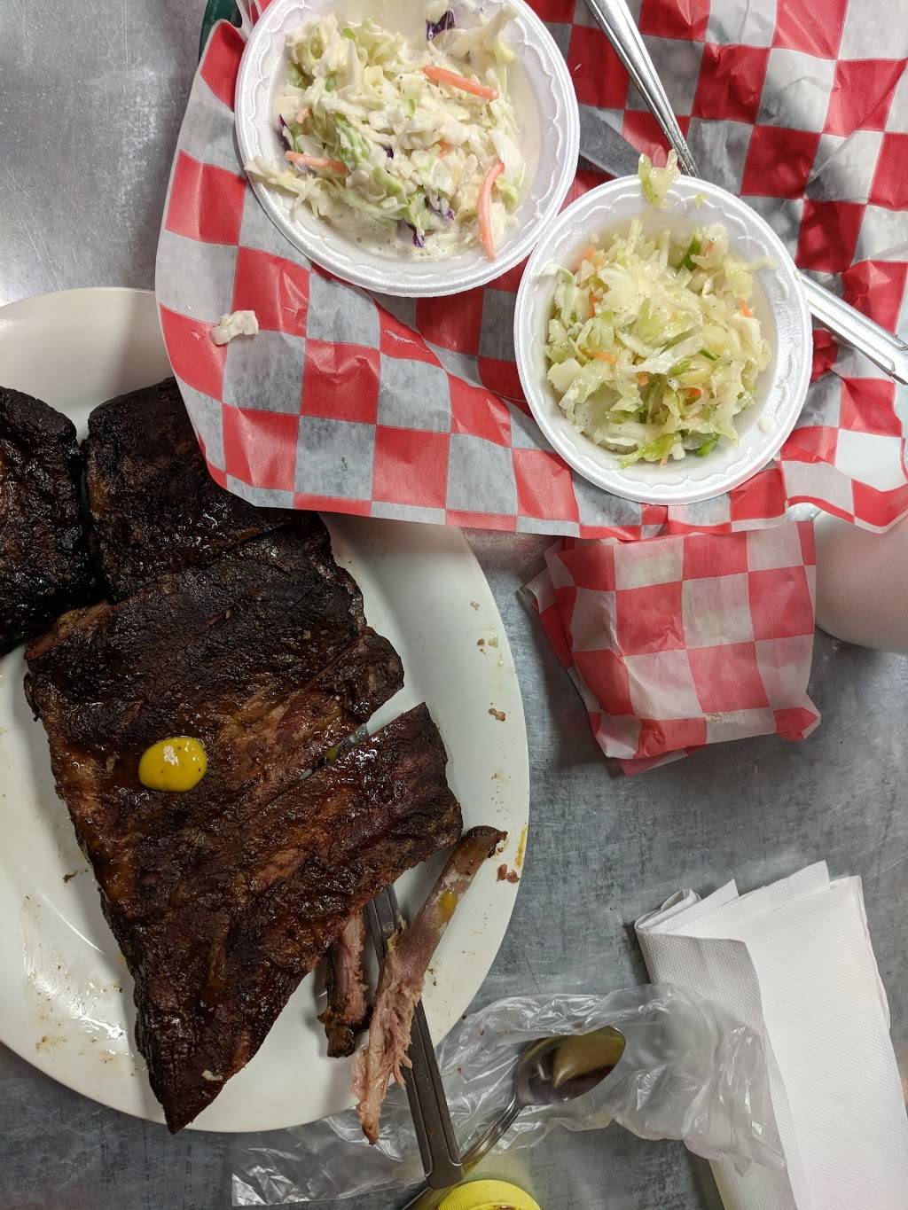 Smokys House BBQ | restaurant | 3019, 300 W Lincoln Ave, Charleston, IL 61920, USA | 2173452227 OR +1 217-345-2227