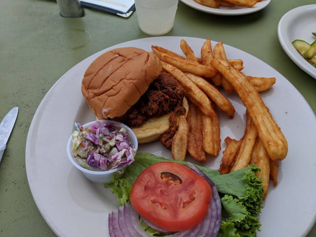 Gilded Otter | restaurant | 3 Main St, New Paltz, NY 12561, USA | 8452561700 OR +1 845-256-1700