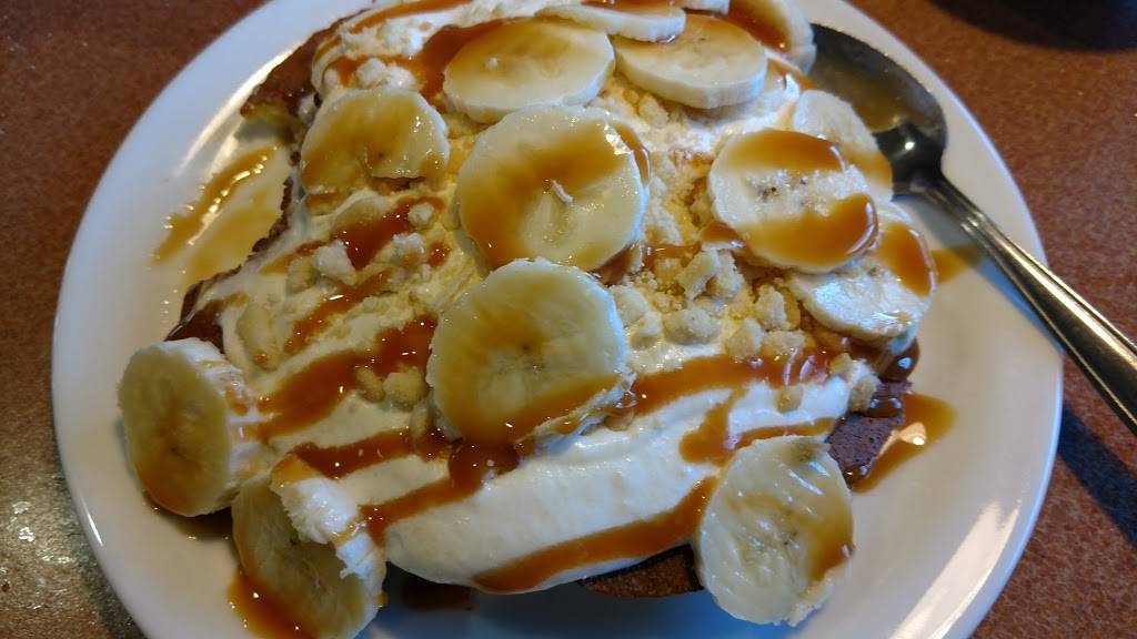 Dennys | restaurant | 6700 W Latham St, Phoenix, AZ 85043, USA | 6239076508 OR +1 623-907-6508