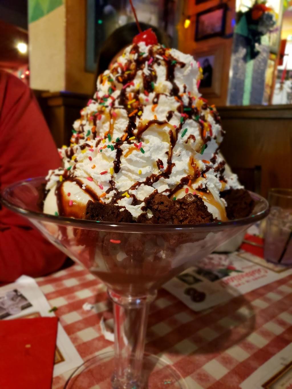 Buca di Beppo Italian Restaurant | restaurant | 26940 Theater Dr, Santa Clarita, CA 91355, USA | 6612531900 OR +1 661-253-1900