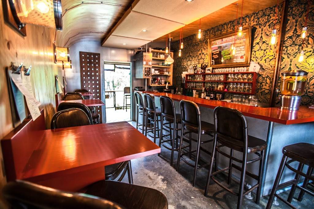 Jard Wine Pub | restaurant | 10 Main St, New Paltz, NY 12561, USA | 8452558466 OR +1 845-255-8466