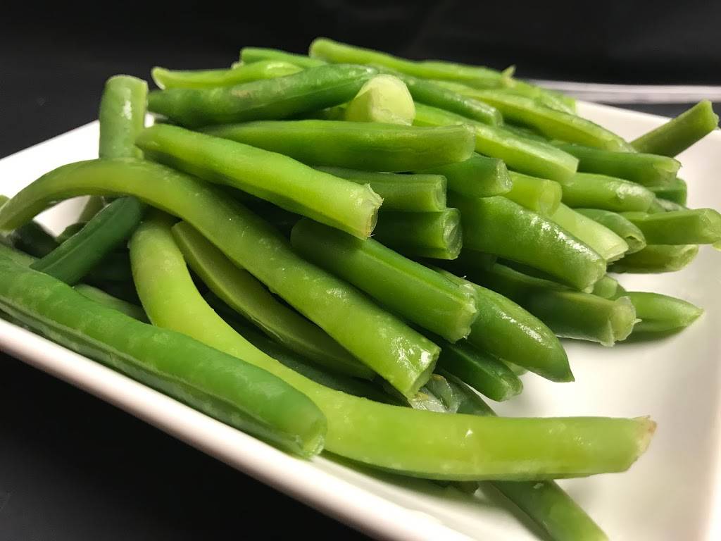 Famous Rotisserie & Grill | restaurant | 2034 Green Acres Mall, Valley Stream, NY 11581, USA | 5168728888 OR +1 516-872-8888